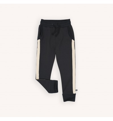 pantalón deportivo negro