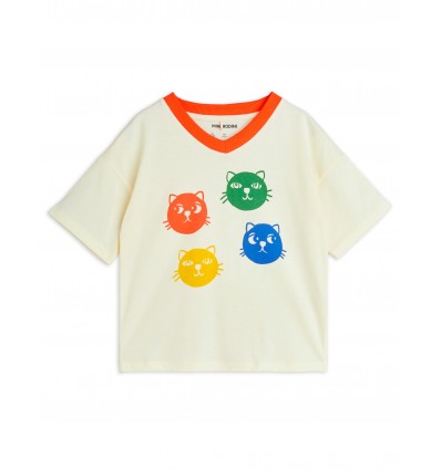 camiseta blanca gatos colores