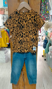 camiseta básica leopardo