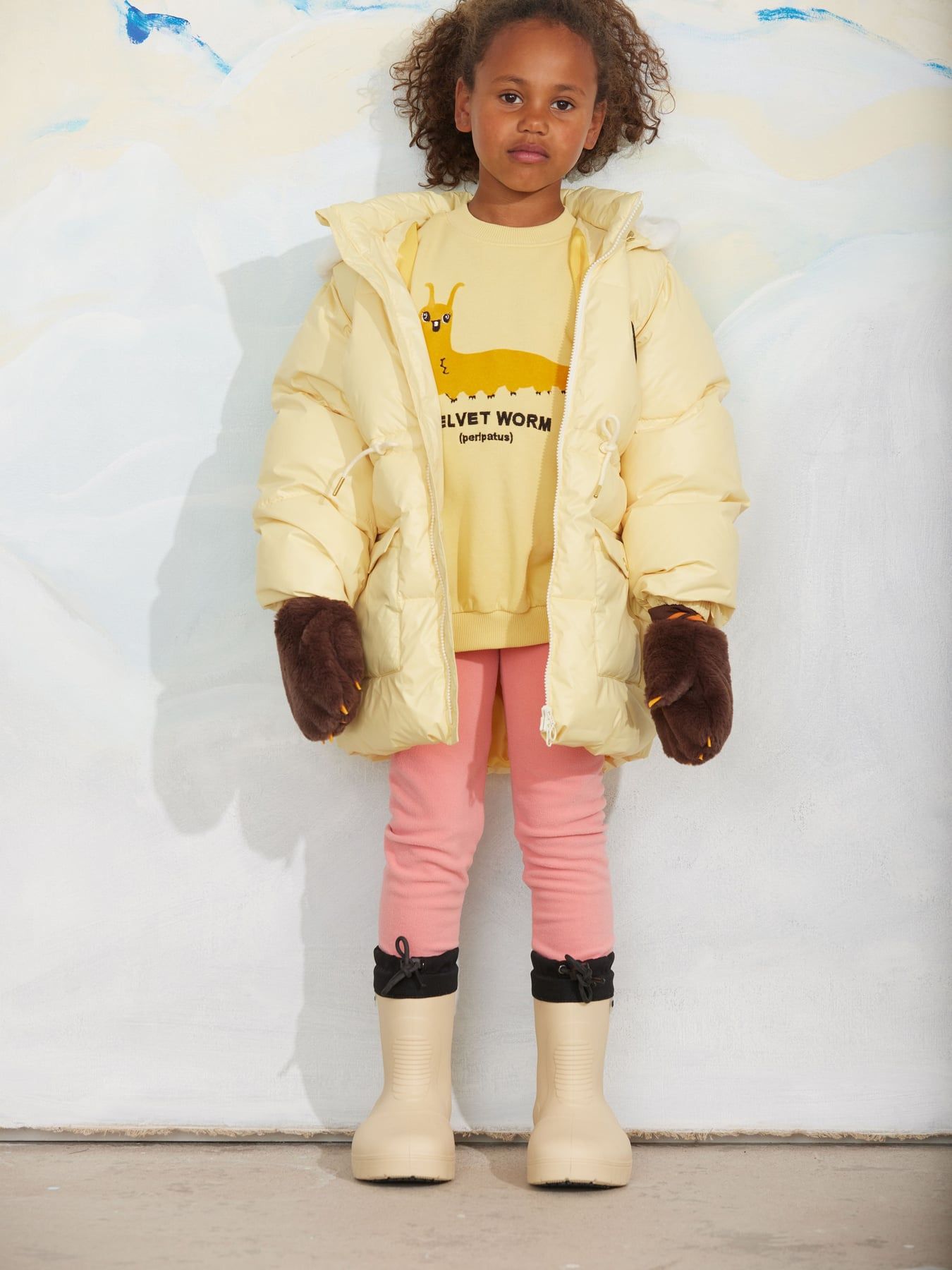 Sudadera velvet worm amarilla