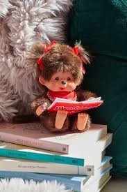 monchhichi leyendo 20 cm