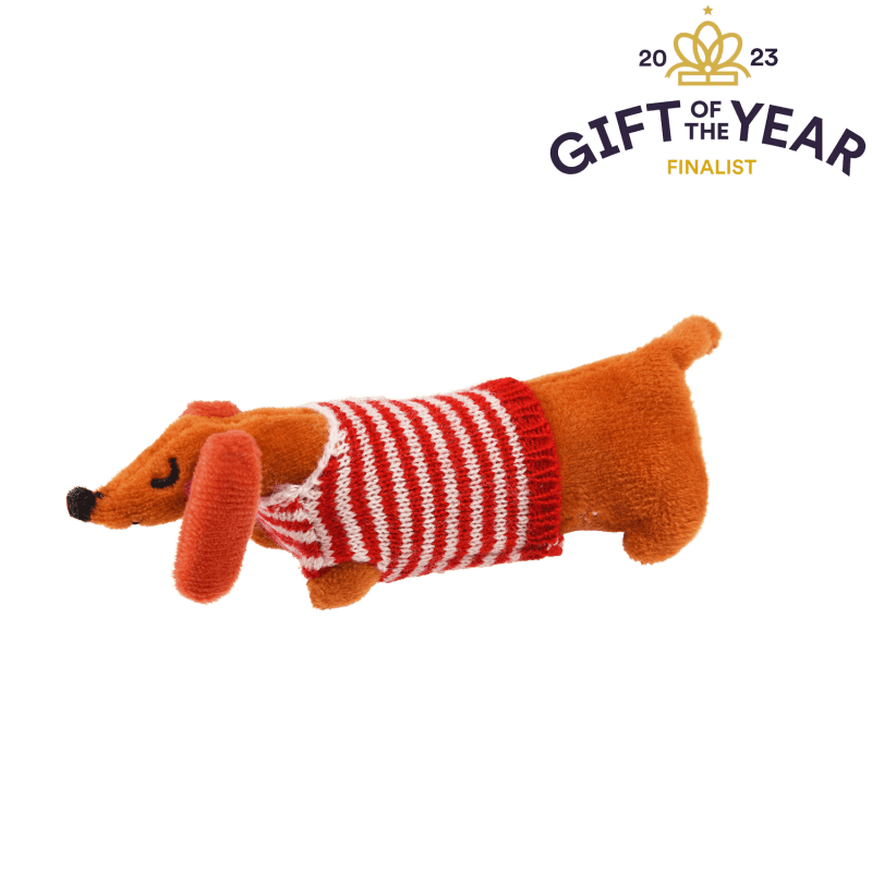 Mini perro salchicha de peluche en cajita