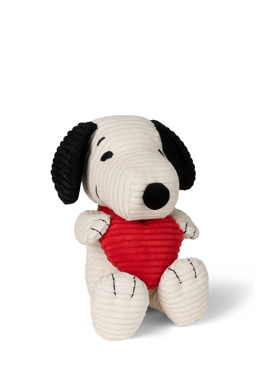 Peluche snoopy con corazón 19cm