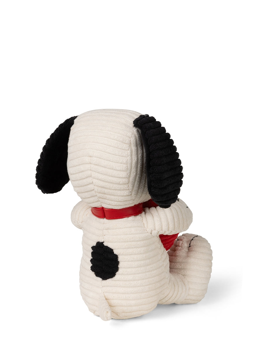 Peluche snoopy con corazón 19cm