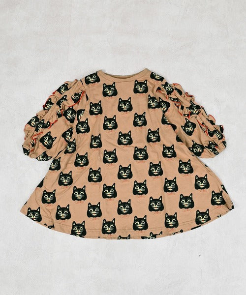 Vestido con volantes gatitos