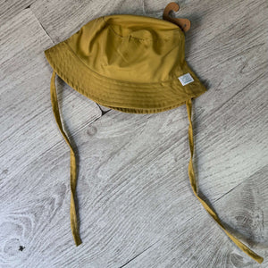 Gorro Protección Solar Mostaza