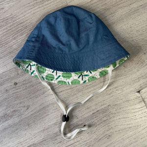 Gorro Solar Reversible Manzanas Verde