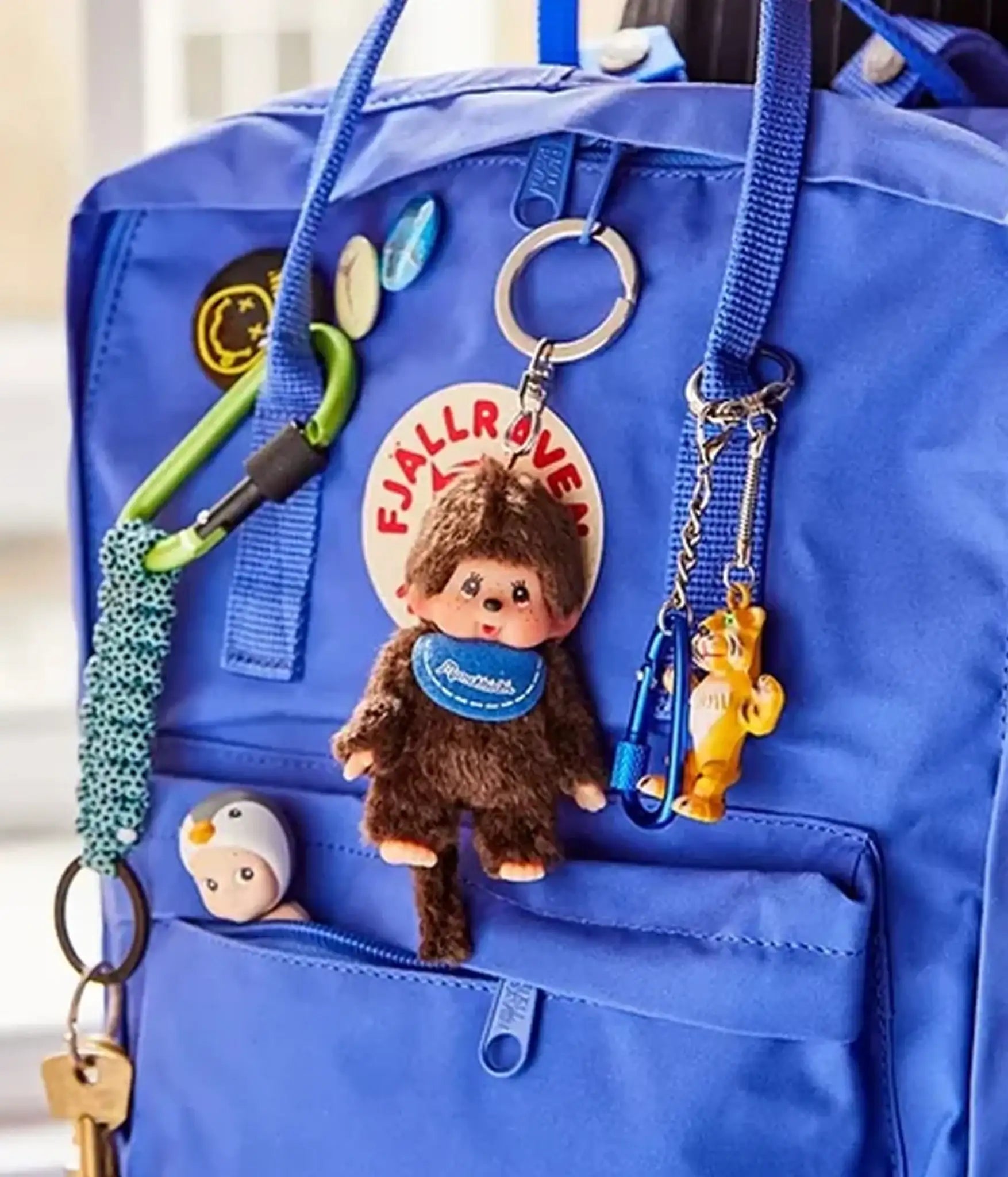 monchhichi llavero babero azul