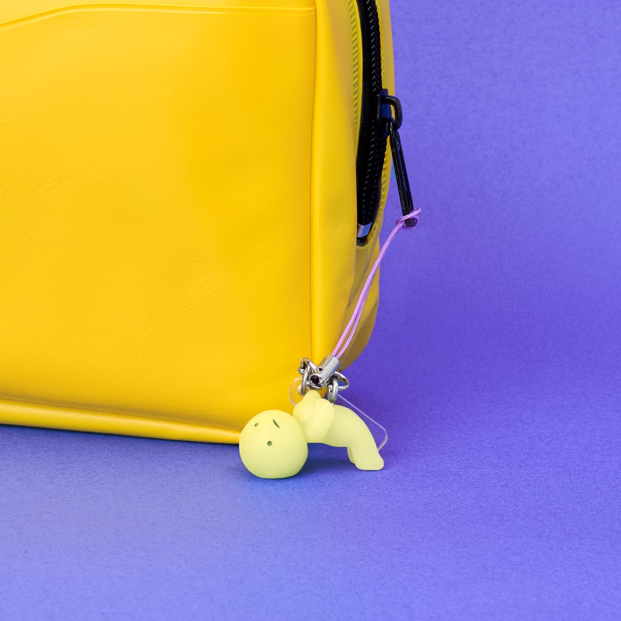 Smiski Strap Serie 3 - Llavero Sorpresa Brilla en la Oscuridad