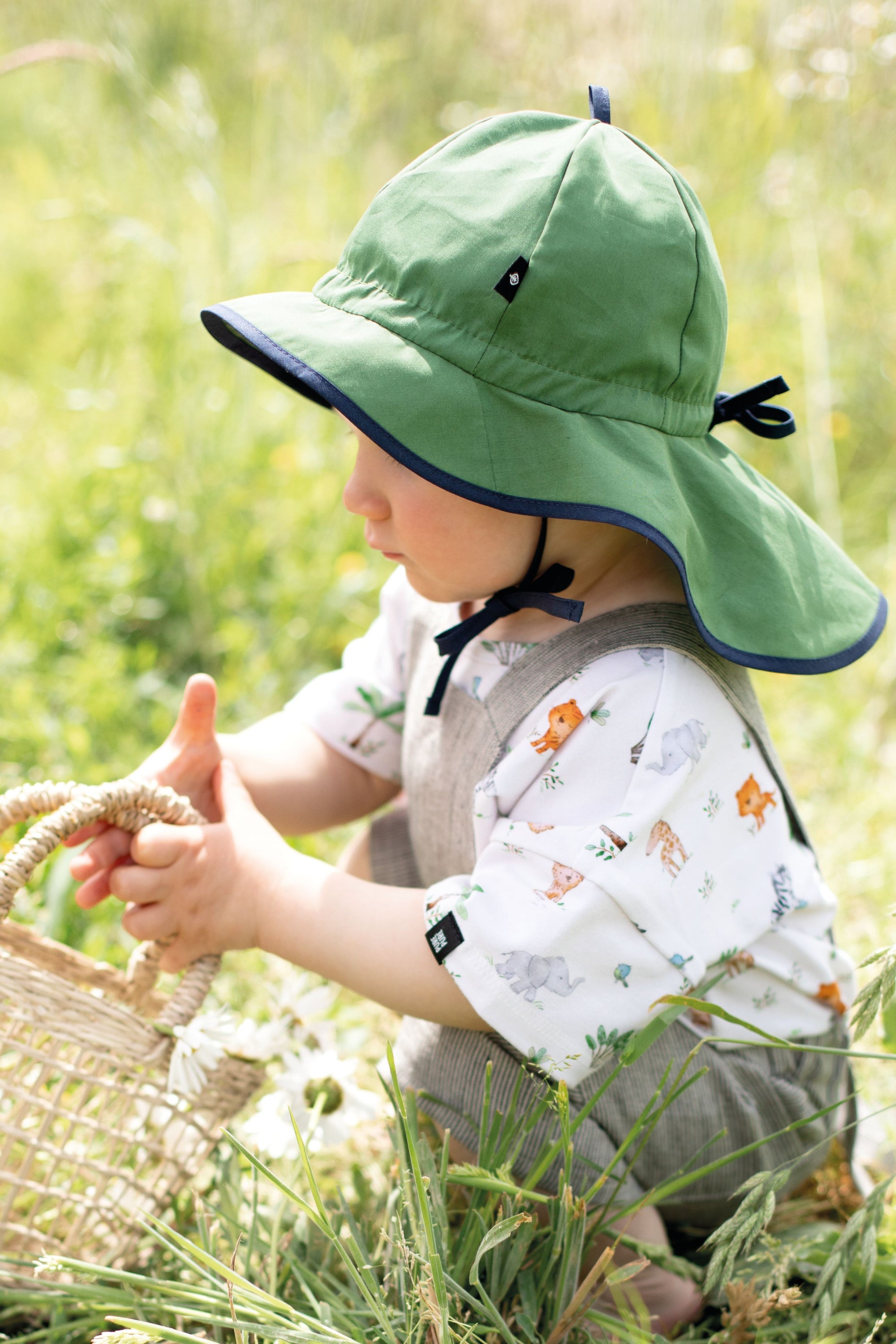 Gorro con protección solar y cubrenuca - verde